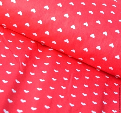 картинка ткань  100% хлопок , цвет: красный с  сердечками  для подклада в корзины