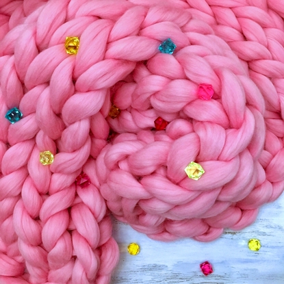 картинка детский плед из толстой пряжи крупной вязки, ярко-розовый, барби, заказать с доставкой