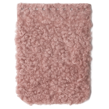 картинка крышка клапан из искуственного меха для  вязания мини сумки через плечо, цвет: розовая лама, 11х15см